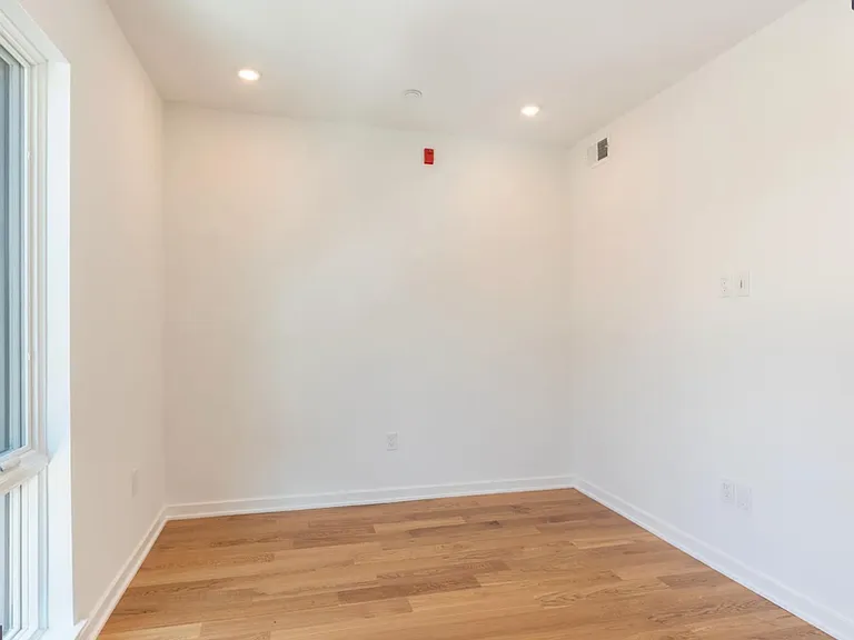 1123 S 20th St #2 — Photo 12