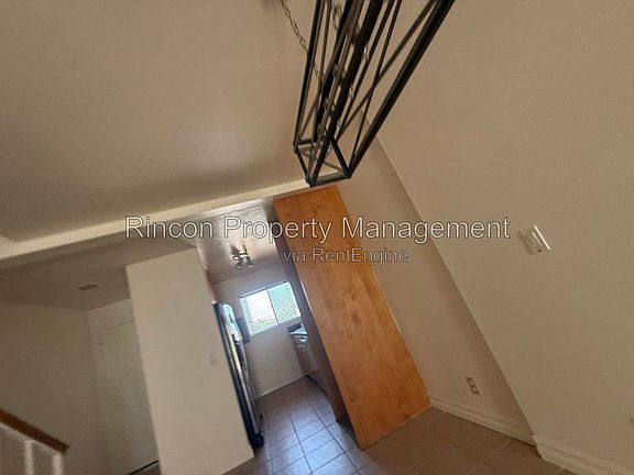 5th image of 263 S Ventura Rd Unit 270
