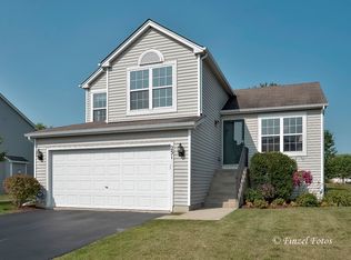 251 Kildeer Dr, Woodstock, IL 60098