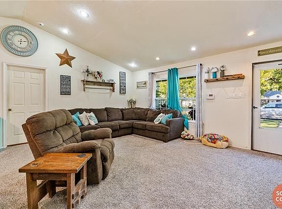 5th image of 2209 Durham Ave