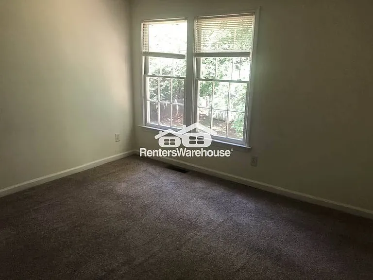 3564 Manchester Dr — Photo 16