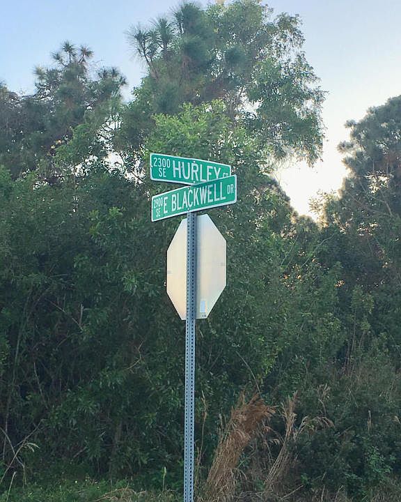 2nd image of 2920 SE East Blackwell Dr