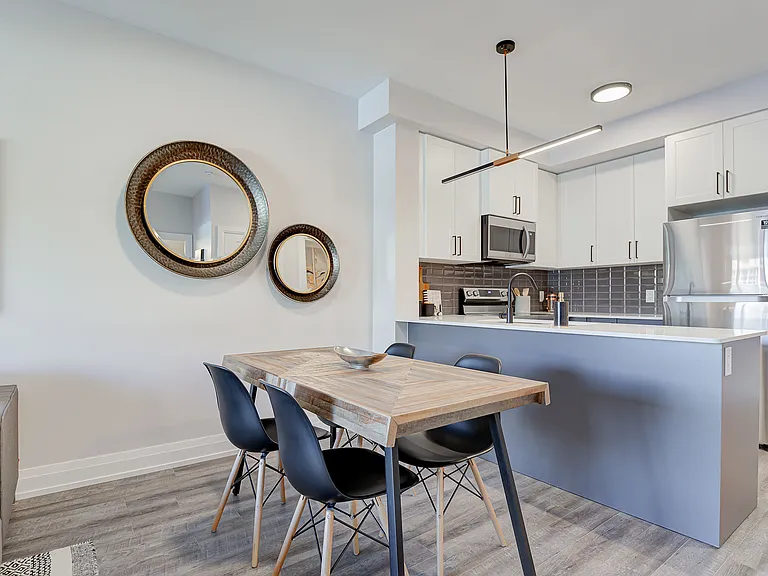120 Benton St — Photo 1