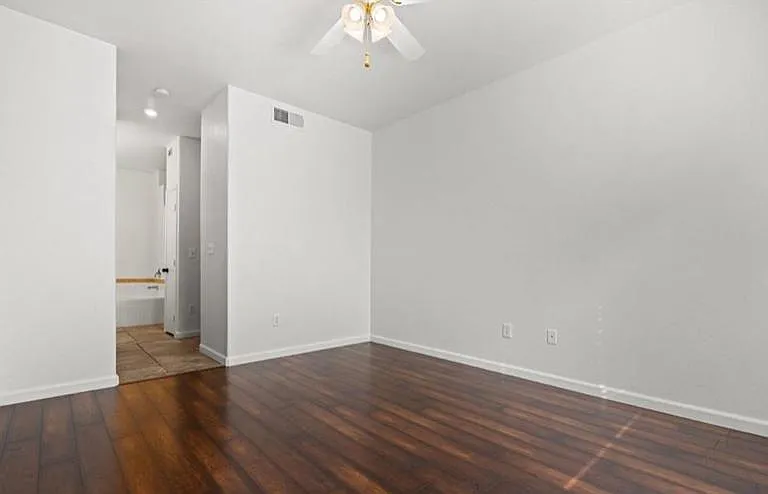 5650 E Sahara Ave — Photo 12