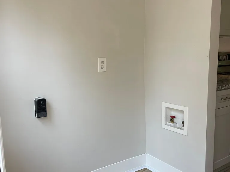 407 Mallory St — Photo 13