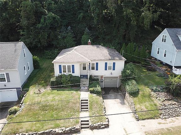 4th image of 72 Robinwood Blvd