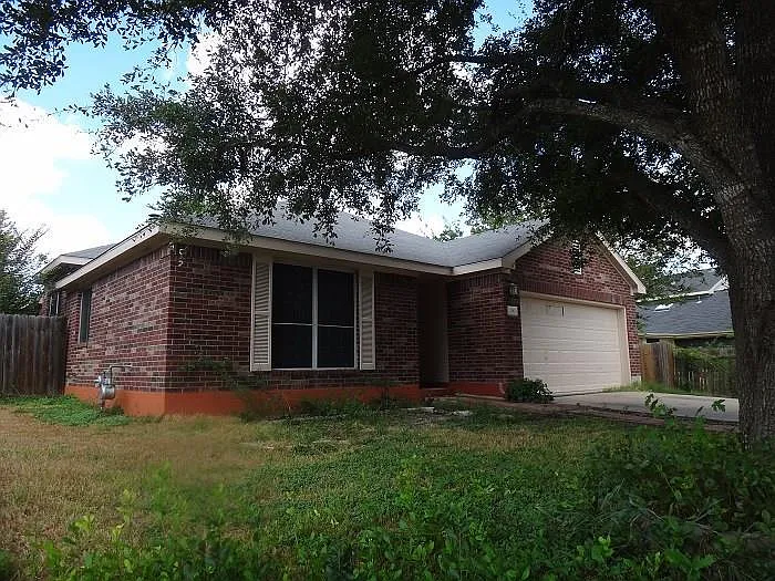 1903 Balsam Way — Photo 1