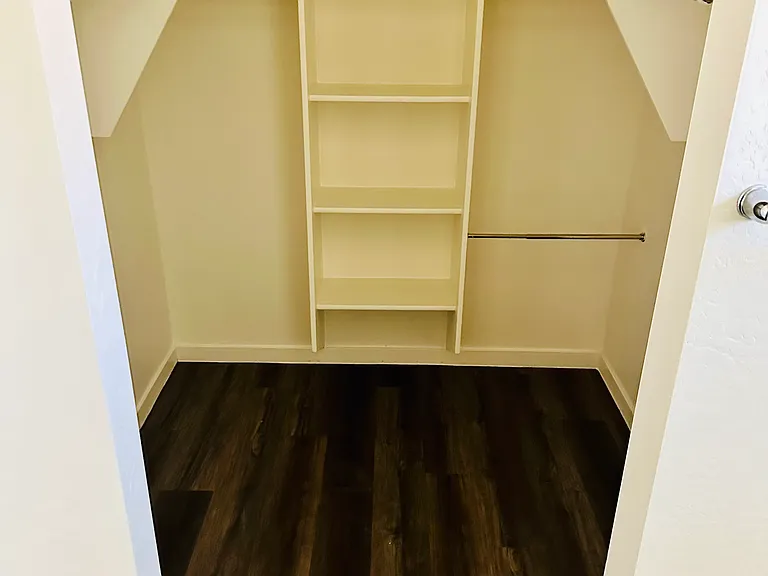 12628 W Northview Ave — Photo 30