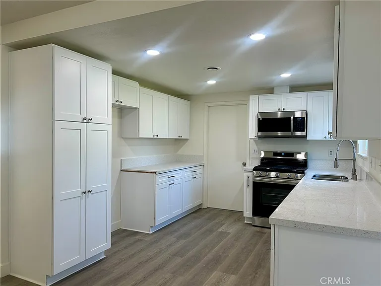 1007 Harrison Ct #1007 — Photo 6