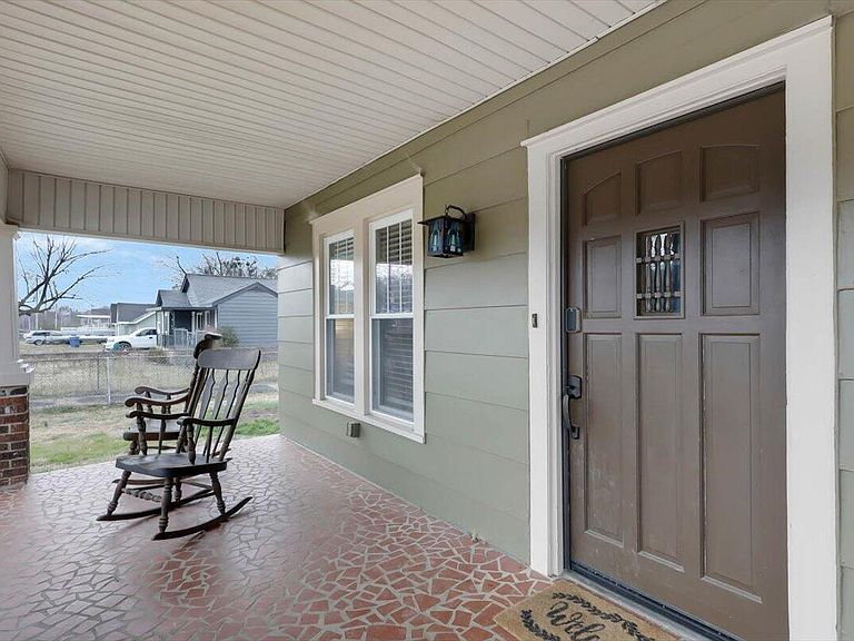 Listing photo 4
