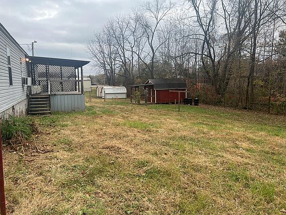 5th image of 127 Wade Subdivision Ln
