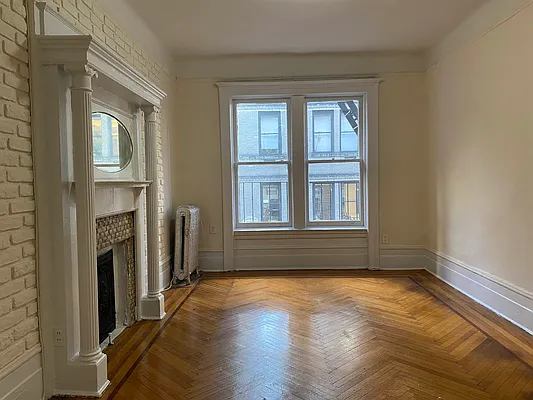 Rented by City Connections Realty | media 8