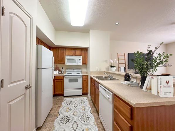 2785 S Winsted Way #66711