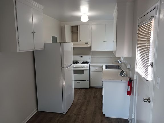 5th image of 1423 59th Richmond Cir