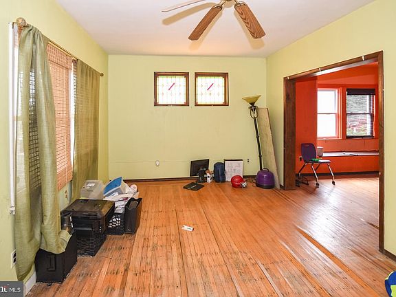 5th image of 2909 Chesley Ave