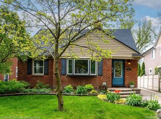 2666 Pembroke Rd, Birmingham, MI 48009