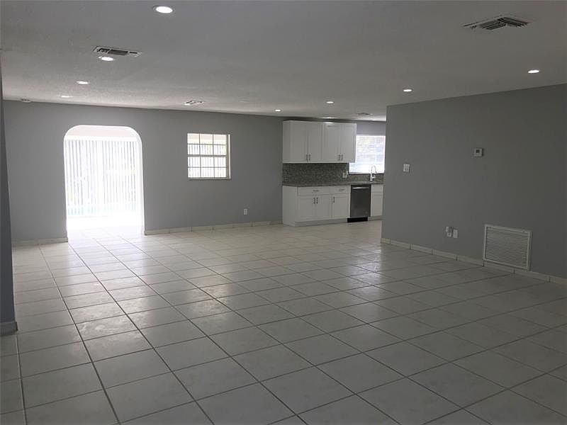 2nd image of 4004 NW 76th Ave