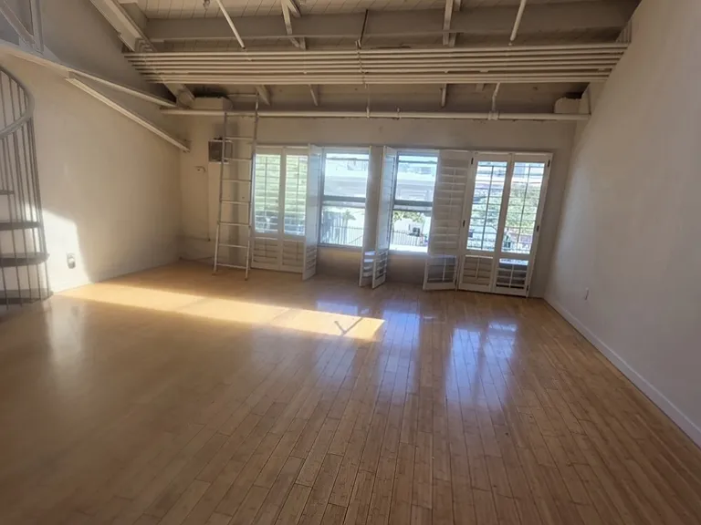 6037 Christie Ave — Photo 13