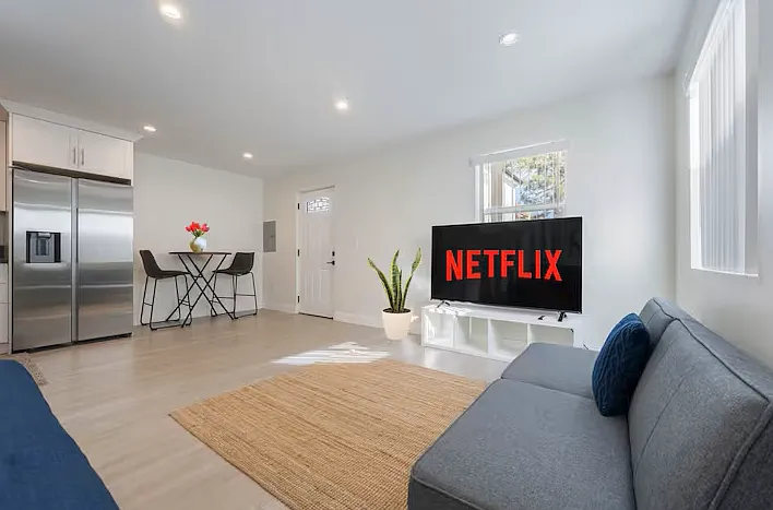 1 bed, $2,500 — Photo 2