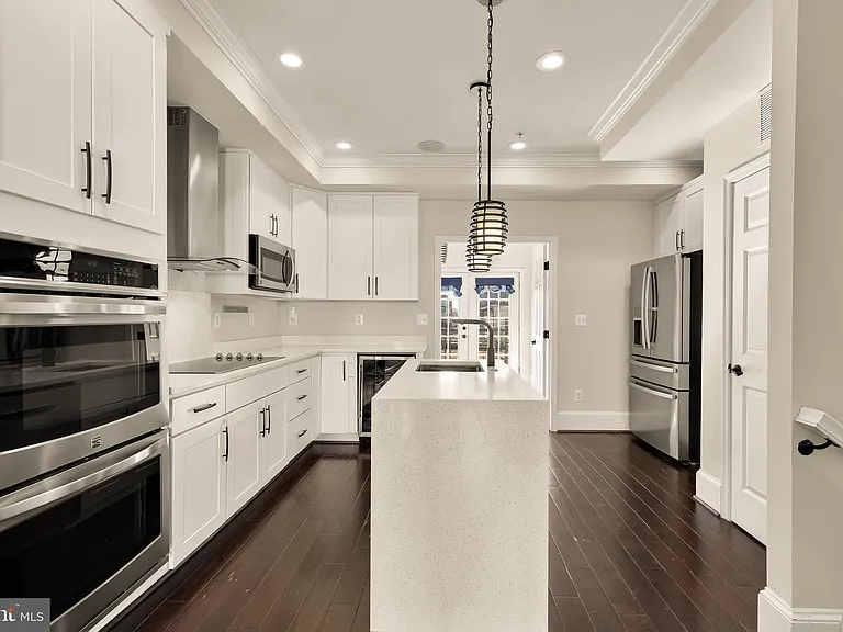 1609 Levis St NE — Photo 18