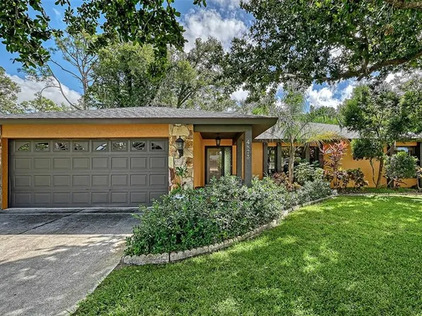 4873 Huntleigh Dr, Sarasota, FL 34233