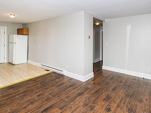 3rd image of 1111 Tolleys Ln