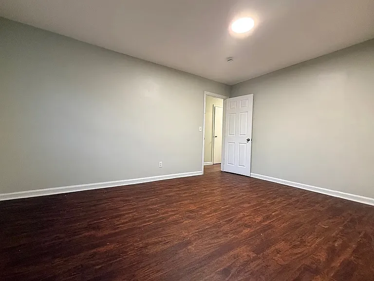 809 Summer Ave #2R — Photo 8