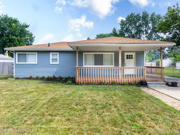 7354 N Shaker Dr, Waterford, MI 48327
