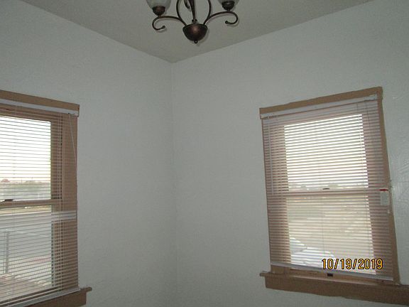 5th image of 2930 Sacramento Ave