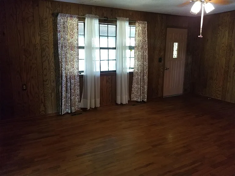 60 Crowden Ln — Photo 42