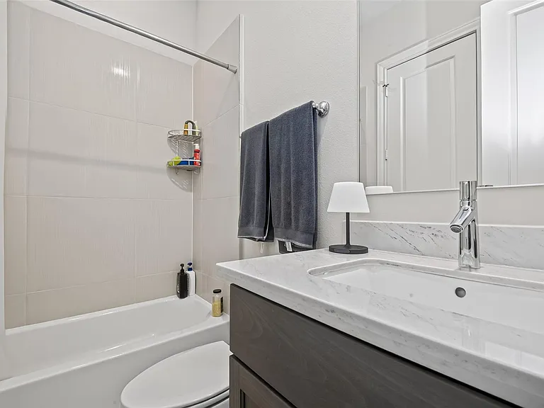 2703 Kinsley Oaks Dr — Photo 24
