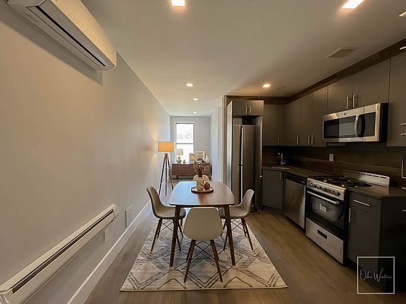 3rd image of 237 E 111th St APT 9