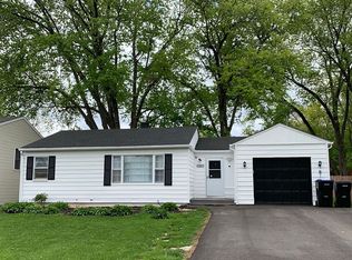 8607 Ramble Rd, Wonder Lake, IL 60097