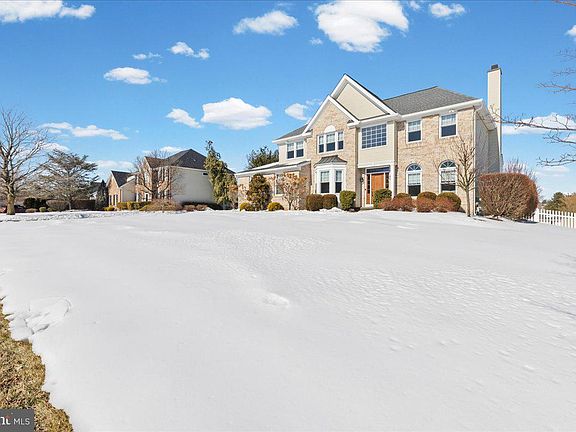 4th image of 131 Nottingham Dr