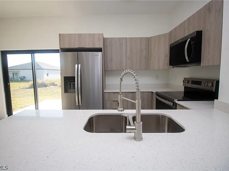 9004 W Justice Cir — Photo 12