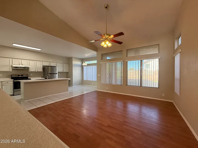 1253 N Spire Ct — Photo 17