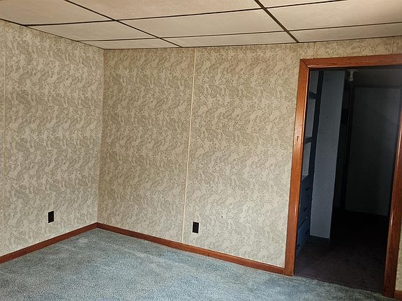 5th image of 211 S Quarterline St