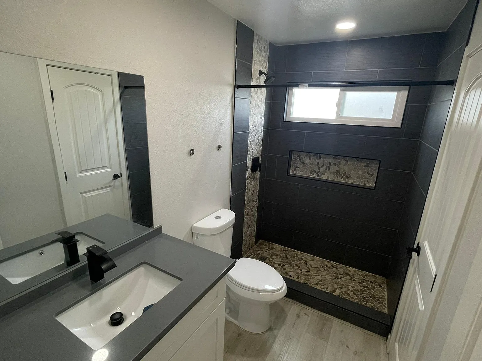 2 bed, 1100 sqft, $2,795 — Photo 3
