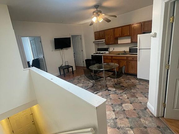 5th image of 29 Hopkins Ave #2