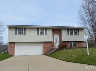 108 Sara St, East Peoria, IL 61611