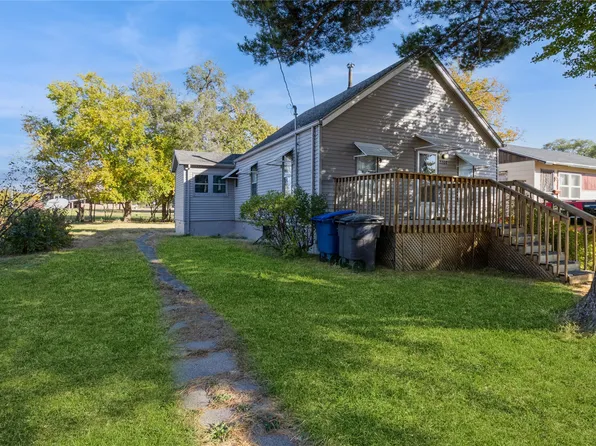 2208 Elizabeth Ave, Des Moines, IA 50317