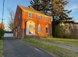 2239 S Taylor Rd, Cleveland Heights, OH 44118