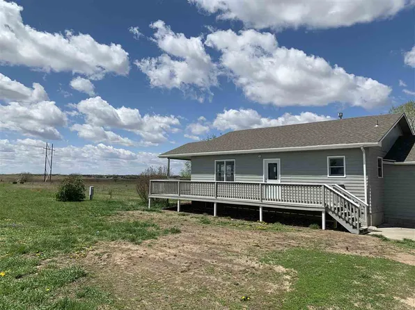 5450 Jamie Cir, Wamego, KS 66547