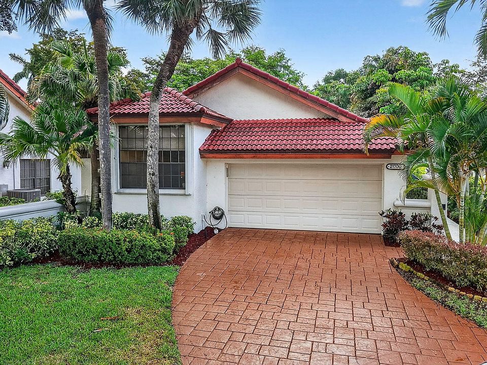 1st image of 21700 Club Villa Terrace