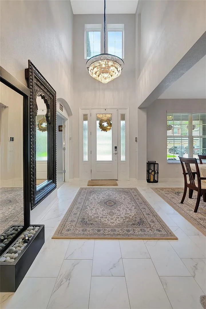 6Bds/7 Bths Massive Estate home overlooking a pond in an amenity-rich community — Photo 4