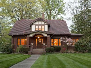 2115 Lamberton Rd, Cleveland Heights, OH 44118