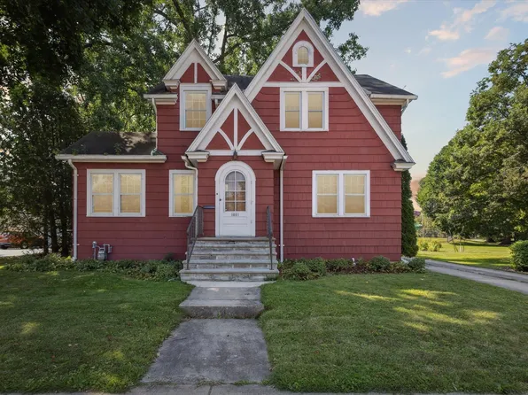 1051 Dousman St, Green Bay, WI 54303