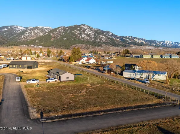 13 Little Greys Loop, Freedom, WY 83120