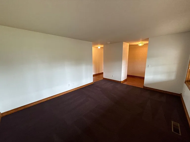 460 SE Conifer Pl — Photo 10