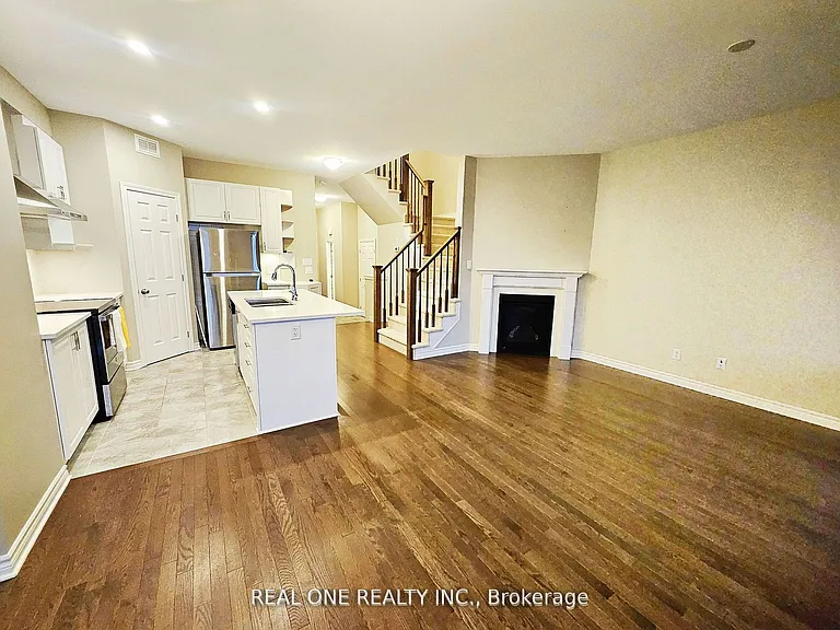 1103 Barrow Ave — Photo 3